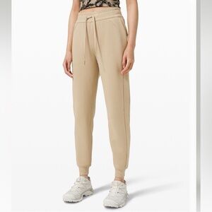 lululemon athletica Beige Scuba Joggers